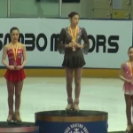 Yu-Na Kim Receives Gold Medal at the 2013 Korea National Championship Victory Ceremony