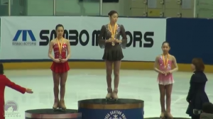 Yu-Na Kim Receives Gold Medal at the 2013 Korea National Championship Victory Ceremony